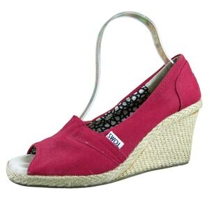TOMS Women  Peep Toe Red Fabric Pump 8 Medium Gently Used 2025